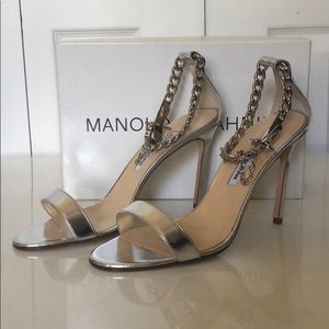 Manolo Blahnik silver heel with metal chain
